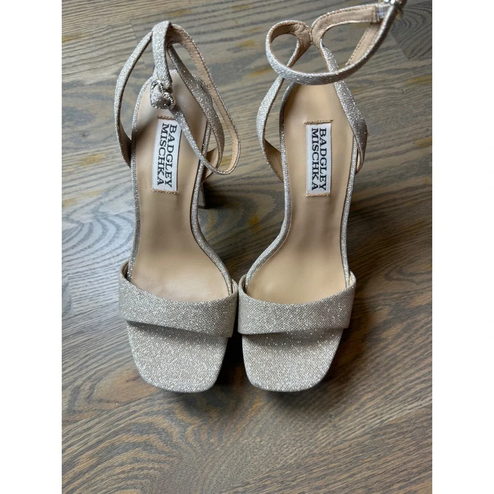 Badgley Mischka Gold Glitter Platform Block Heel Sandals 5.5 Champagne